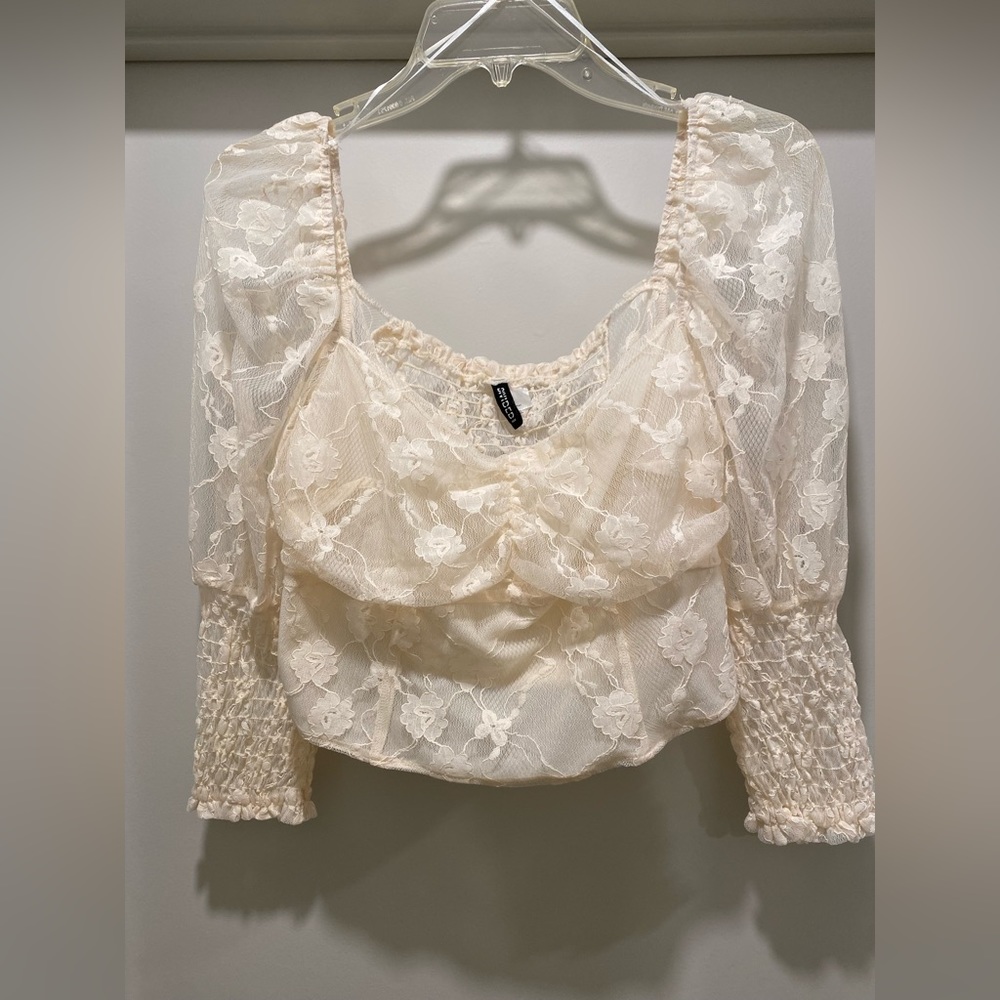 H&M Cream Floral Lace Ruched Puff Sleeve Cropped Top Blouse - Size Large
